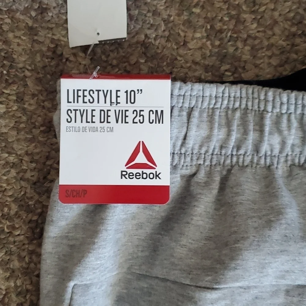 Reebok Gray work out shorts size small - Picture 5 of 6